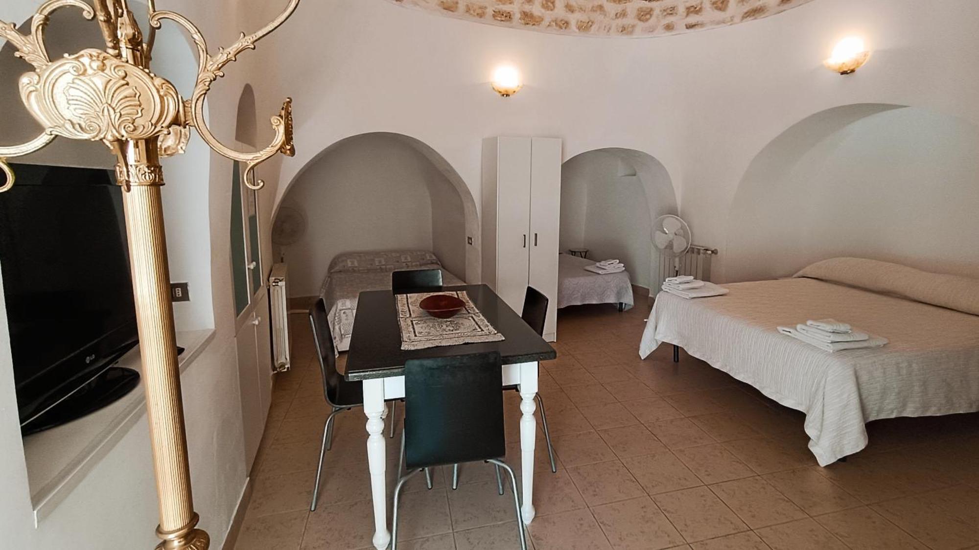 Trullo Alberobello Vacanze Desa 1 מראה חיצוני תמונה